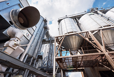 Суд арестовал акции и имущество двух крупнейших цементных заводов Кубани