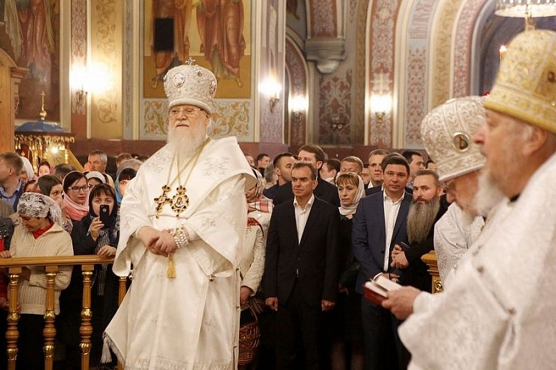Вениамин Кондратьев поздравил православных христиан Краснодарского края с Пасхой