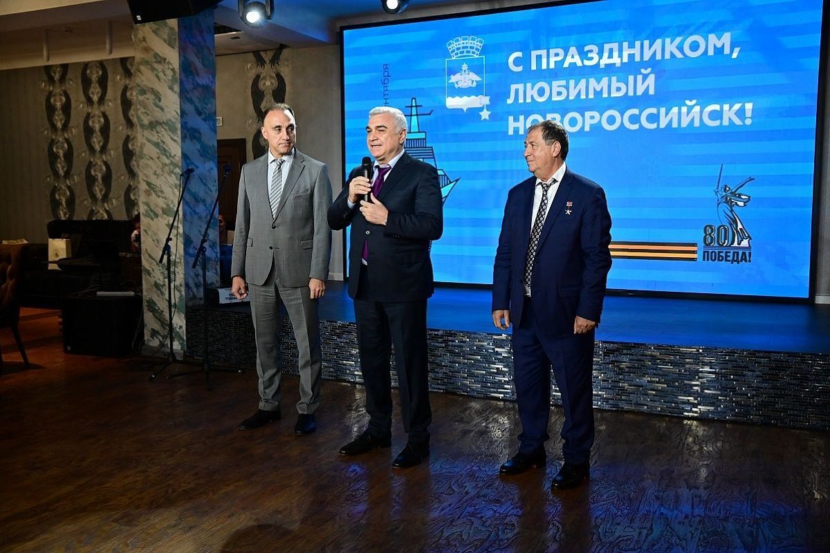 Подвиг героев-освободителей связывает народы и поколения