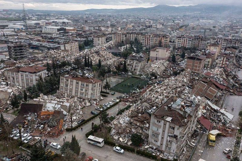 Число погибших при  землетрясении в Турции возросло до 2921