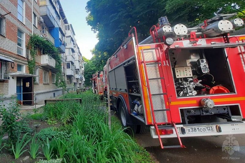 Женщина пострадала при хлопке газа в многоквартирном доме в Краснодаре