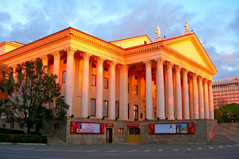 В Сочи проходят Большие гастроли Ростовского музыкального театра