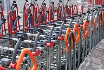 Приезжий больше 210 раз оплатил покупки найденной в Краснодаре банковской картой
