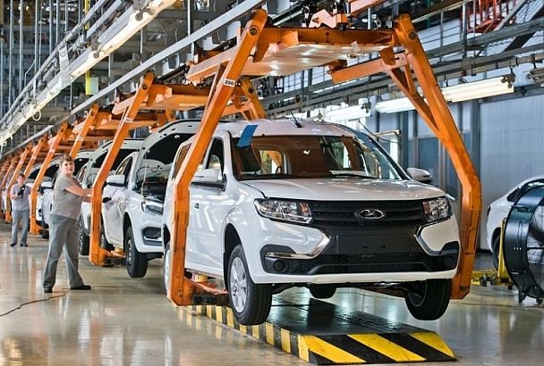 Производство автомобилей в России превысило в прошлом году 720 тысяч штук