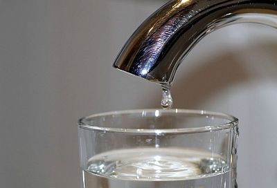 Более 2 тысяч жителей Сочи вторые сутки остаются без воды после коммунальной аварии 