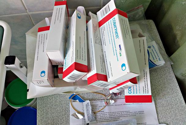 В Краснодаре проводят проверку после обнаружения в лесополосе коробок с вакцинами от гриппа