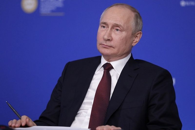 Президент России Владимир Путин рассказал, какую вакцину от коронавируса выбрал