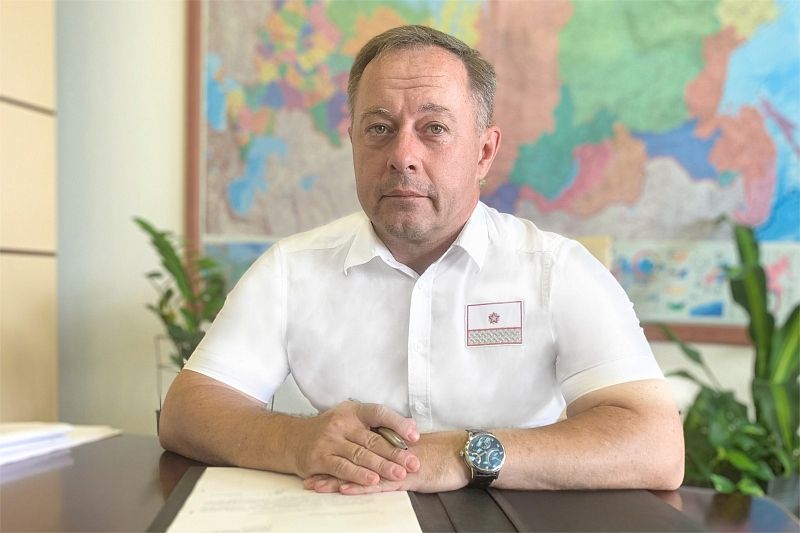 Начальник Южной дирекции скоростного сообщения ОАО «РЖД» Валерий Борисов.