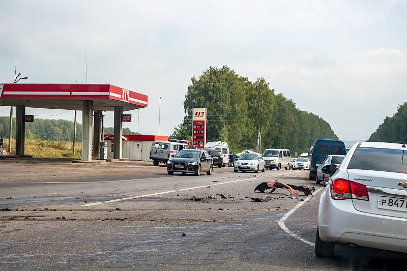 В Ростове произошла авария с участием 7-ми автомобилей