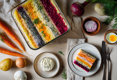 Слой селёдки и слой форшмака —  получаю двойную шубу, где в каждом кусочке есть селёдка