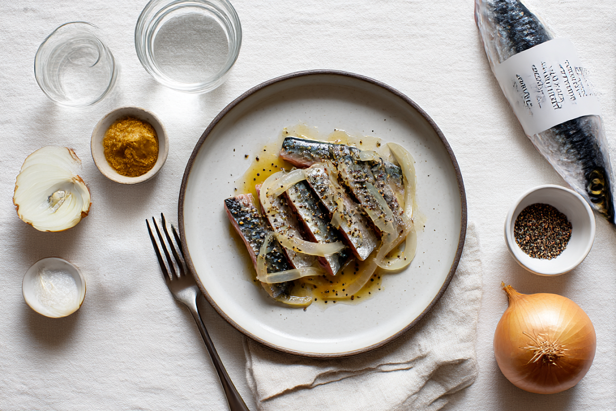 Скумбрия за час: быстро, нежно и с пикантной горчинкой