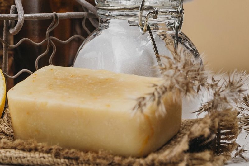 Вернет вам здоровье и красоту: 6 причин иметь в доме простое хозяйственное мыло