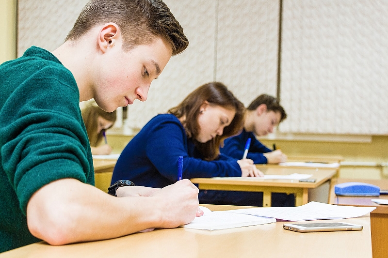 Находящиеся в Краснодарском крае школьники других регионов смогут сдать выпускные экзамены по месту пребывания