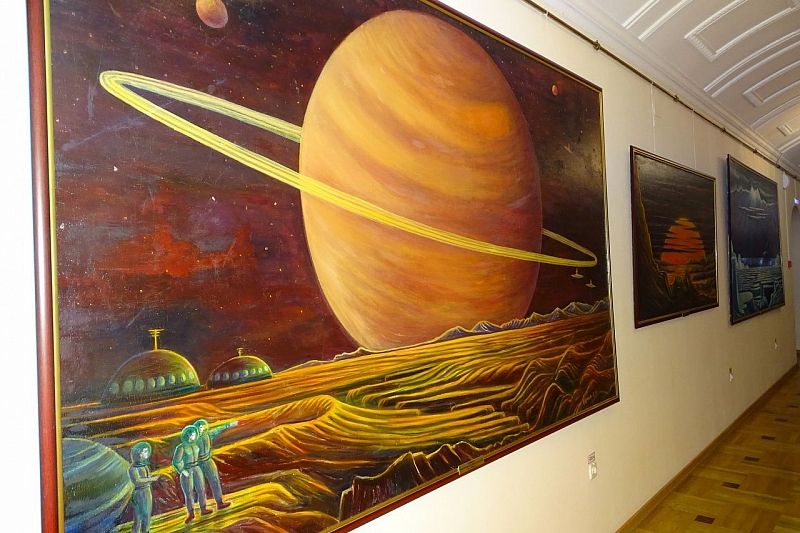 Выставка художника-фантаста Георгия Курнина открылась в музее истории города-курорта