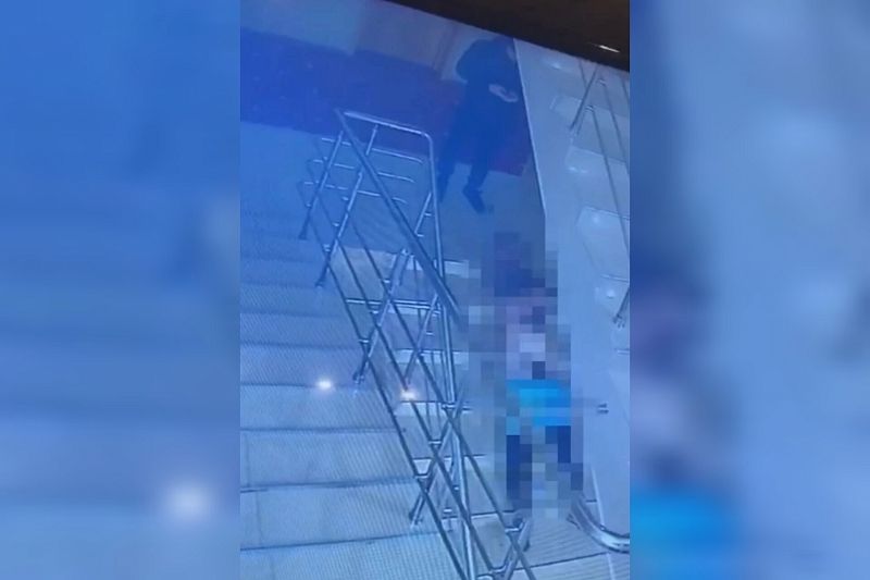 Снял трусы и выбил дверь: пьяный мужчина устроил дебош в отеле Сириуса