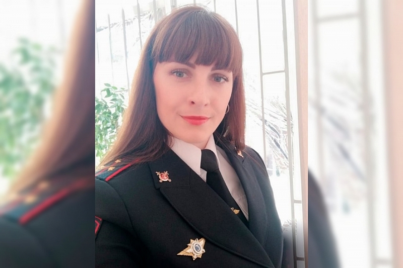 Женщина-полицейский из Краснодарского края спасла замерзающую в снегу девушку