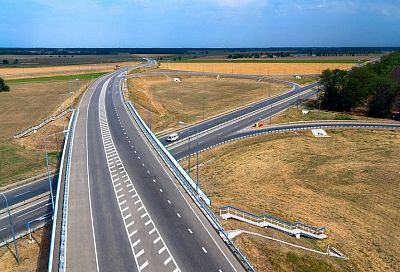 Правительство РФ выделит 120 млрд рублей на ремонт и строительство федеральных, региональных и местных дорог