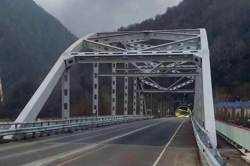 В Сочи отремонтировали мост через реку Кепша 