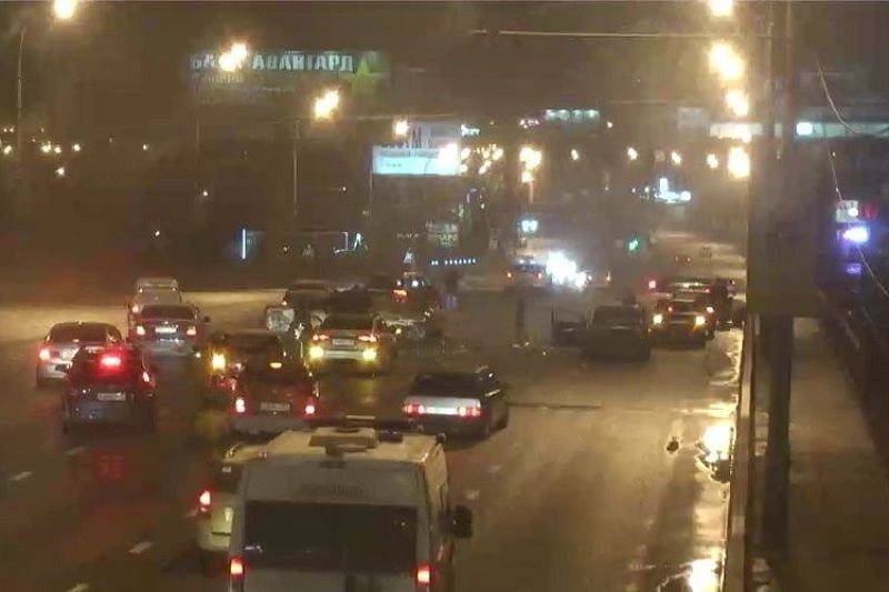 В ночь на 24 февраля в Краснодаре произошло 122 ДТП. Пострадали 11 человек