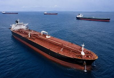 Иран обходит санкции: через Ормуз пошли миллионы баррелей нефти