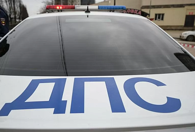В Краснодаре пострадала 6-летняя пассажирка врезавшегося в столб «Ниссана»