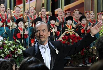 Народная мелодия жизни: руководитель Кубанского казачьего хора Виктор Захарченко отмечает день рождения