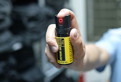  Краснодарец получил струю из перцового баллончика в лицо, пытаясь продать незнакомцу цепочку за 350 тысяч