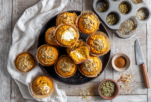 Тыквенные кексы с начинкой чизкейк