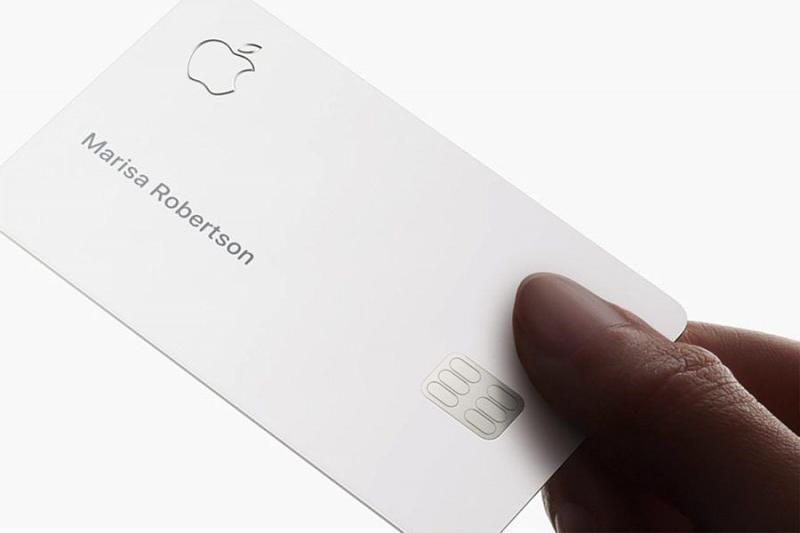 Apple рассказала, как нужно обращаться с ее банковской картой из титана