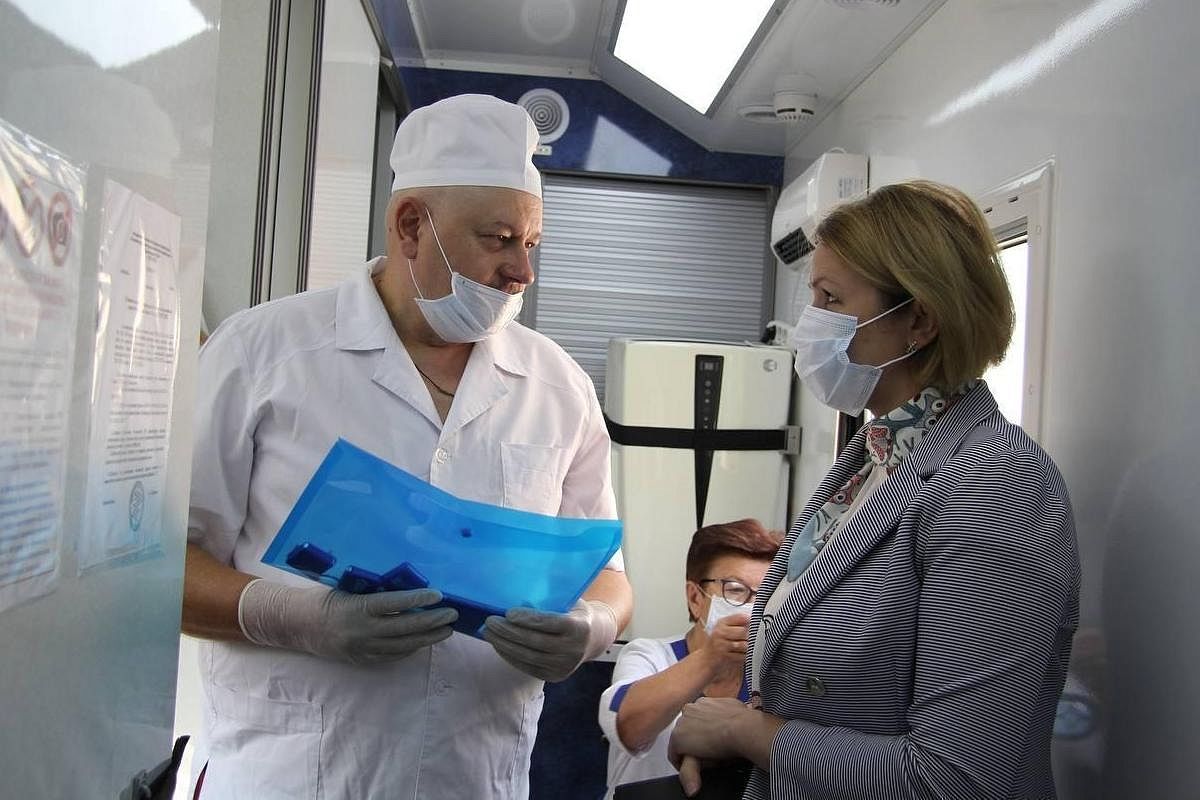 Специалисты краевой клинической больницы №2 обследуют жителей Каневского района