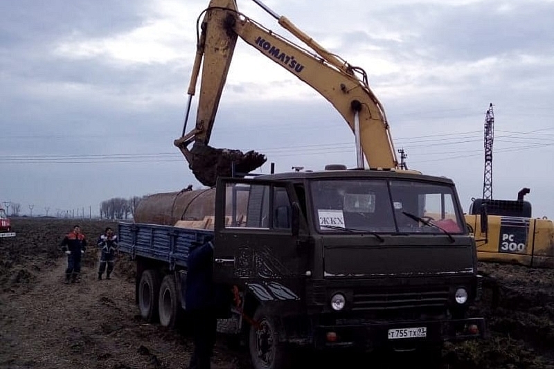 Работы по восстановлению водоснабжения 160 тыс. человек в Краснодарском крае велись всю ночь