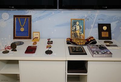 Музей спортивной славы Сочи пополнился трофеями знаменитых боксеров 