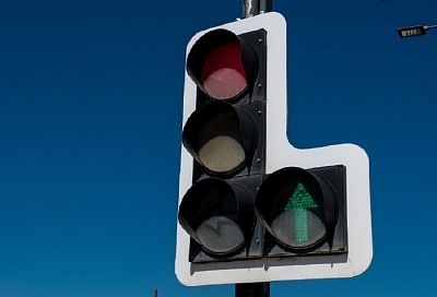 В Краснодаре на оживленном перекрестке временно отключат светофоры