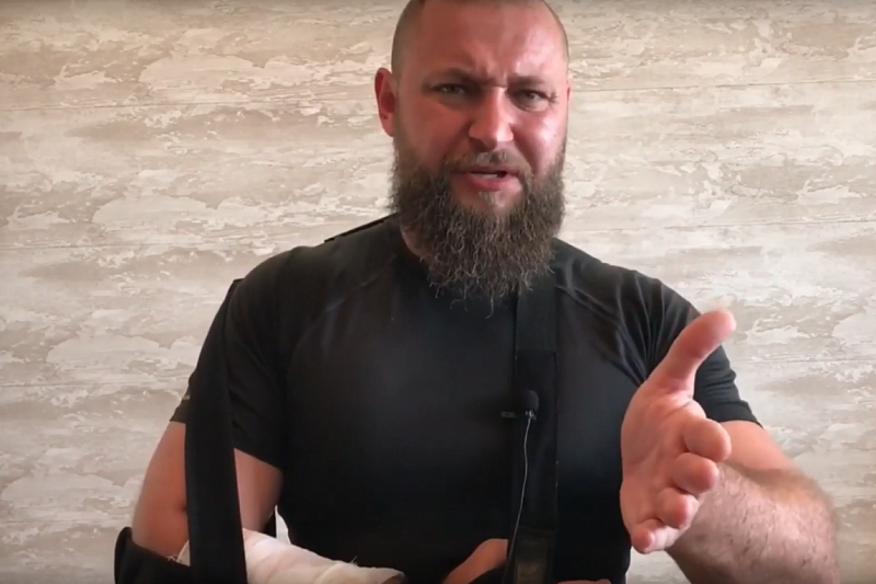 Три пулевых и два ножевых: в Краснодаре собирающий компромат на полицию видеоблогер рассказал о покушении