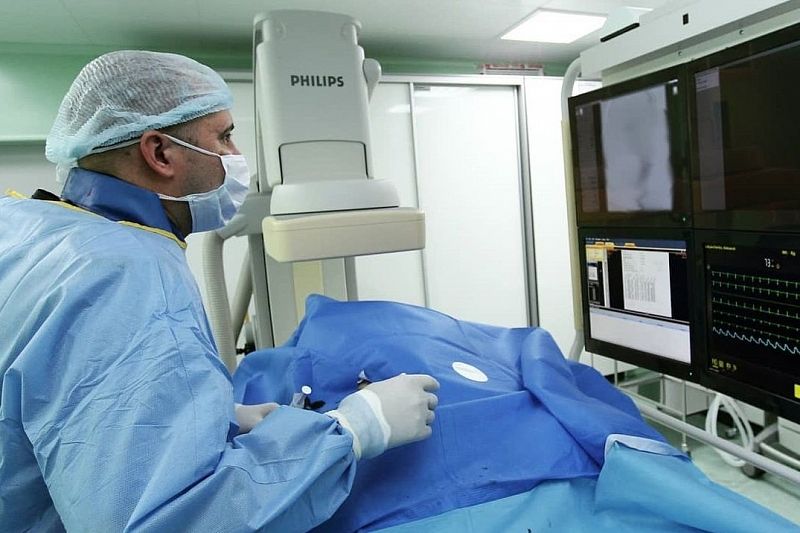 В Краснодаре врачи провели уникальную операцию на сосудах живота