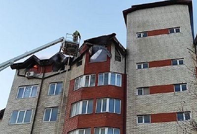 Сотрудники МЧС локализовали пожар в многоэтажном доме на площади более 3 тыс. квадратов