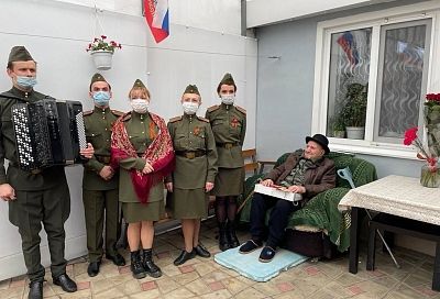 Мэр Краснодара поздравил ветерана Великой Отечественной войны с вековым юбилеем