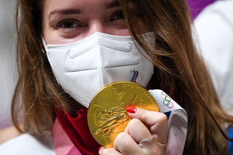 Новый олимпийский рекорд Виталины Бацарашкиной в Токио принес сборной России первую золотую медаль