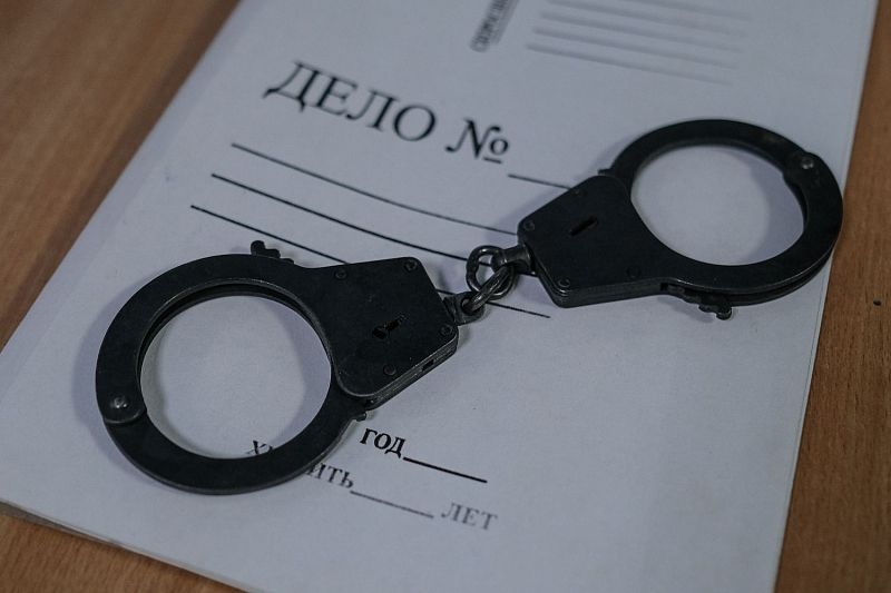 В Краснодаре девушка украла браслет за 40 тыс. рублей у мужчины после первого свидания у него дома