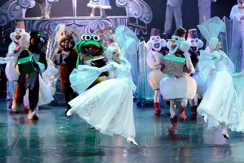 В краснодарском Дворце искусств «Премьера» стартовала серия новогодних спектаклей для детей