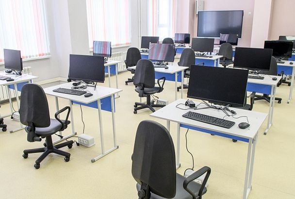 В 40 школах Краснодара заменят компьютеры