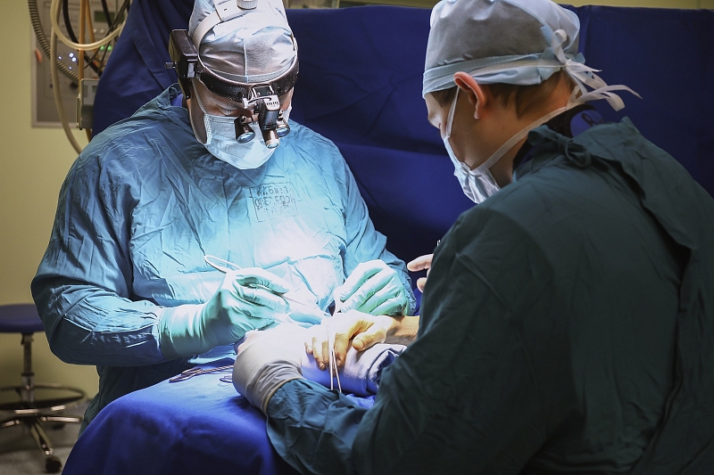 В Краснодаре врачи провели уникальную операцию по удалению тромба 66-летней женщине