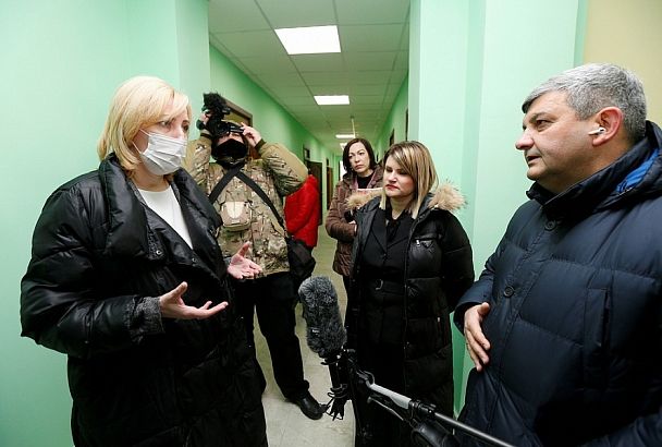 Вице-губернатор Кубани Анна Минькова проинспектировала ремонт социальных объектов в Туапсе