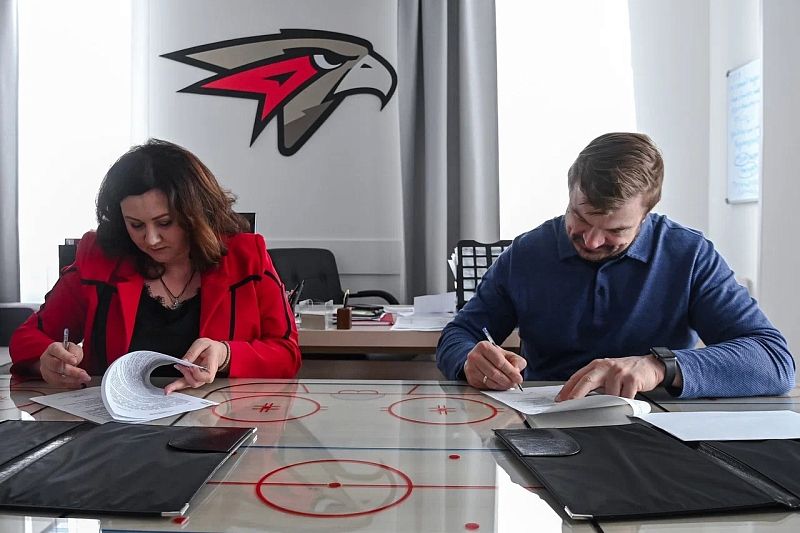 Академии Краснодара и Омска подписали соглашение о совместном развитии детско-юношеского хоккея