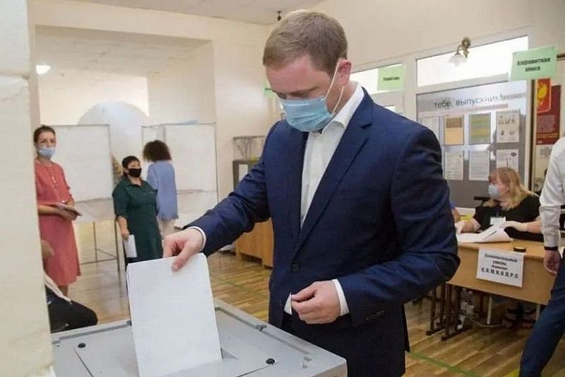 Главы четырех городов Краснодарского края проголосовали на выборах депутатов Госдумы