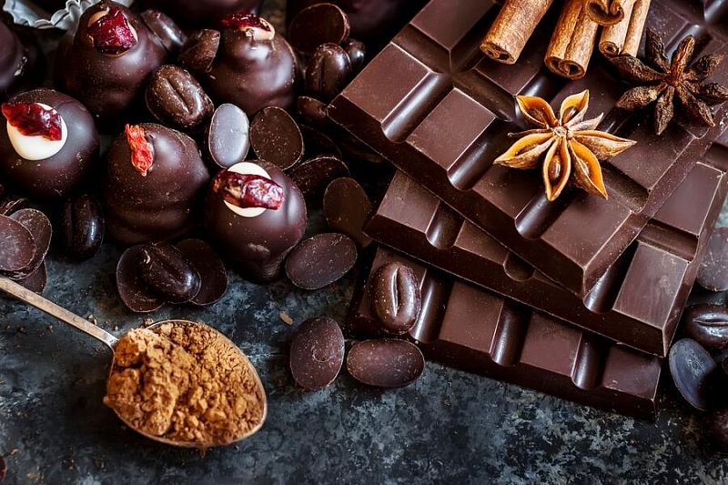 Диетолог объяснила, зачем каждому человеку нужно каждый день есть темный шоколад