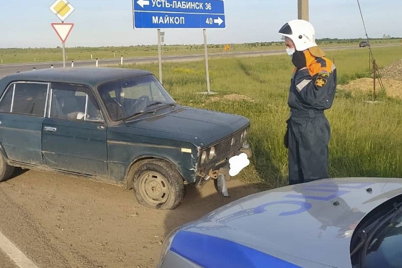 В Краснодарском крае при столкновении двух ВАЗов пострадала женщина