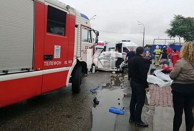 Число пострадавших в смертельном ДТП в Краснодаре увеличилось до двух