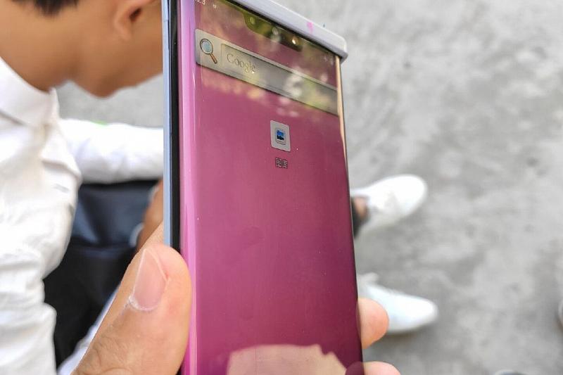 Фото тестового смартфона Huawei Mate 30 Pro попало в сеть