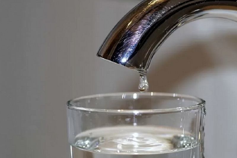 Жители более 60 улиц в Сочи остались без воды